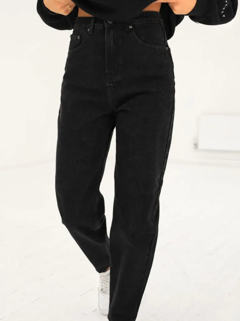 Blakely Clothing Mom Jeans Best Sale